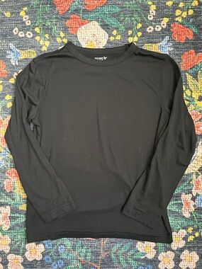 Old Navy Active Cloud Soft Long Sleeve Tee, Size Small (6-7)